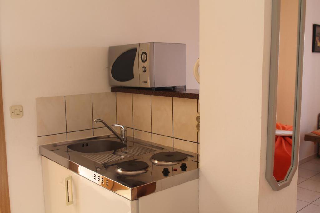 Apartmani Zderic กราดัซ ภายนอก รูปภาพ